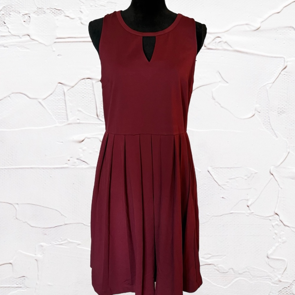 Women’s Sleeveless Dress